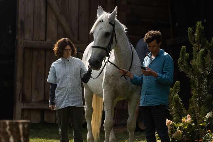 Martha Issová ve filmu Buko