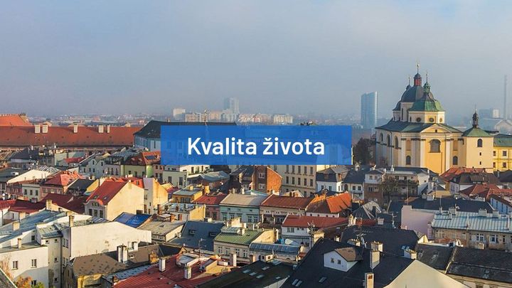 Příliv mladých i boj s nezaměstnaností. Žebříček měst odhaluje, jak se žije v Česku