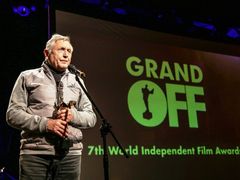 Jiří Menzel dostal na Mezinárodním festivalu nezávislých krátkometrážních filmů Grand OFF ve Varšavě Cenu za celoživotní tvorbu.