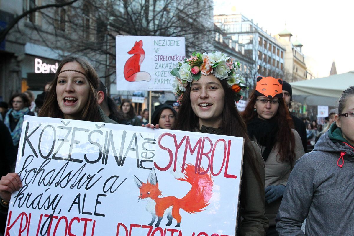 Pochod za zákaz kožešinových farem 21.11.2015