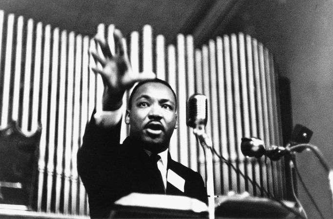 Martin Luther King při projevu. Nedatovaný snímek (cca rok 1966)