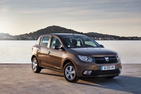Srovnání: Dacia Sandero je nejlevnější hatchback na trhu. Kolik za něj ale zaplatí jinde v Evropě?