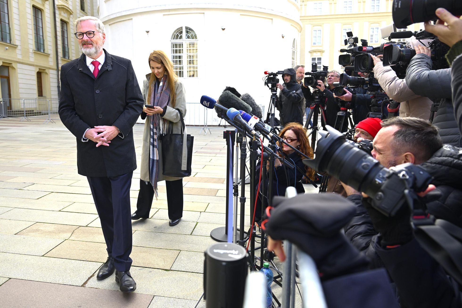 Předsedové zvolených stran navštěvují prezidenta Pavla, volby 20258, jednání, strany, Petr Pavel