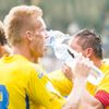 SL, Zlín-Baník: fotbalisté Zlína se osvěžují ve vedru