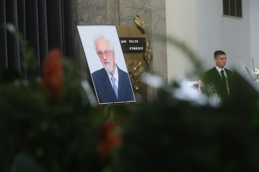 Pohřeb Valtra Komárka