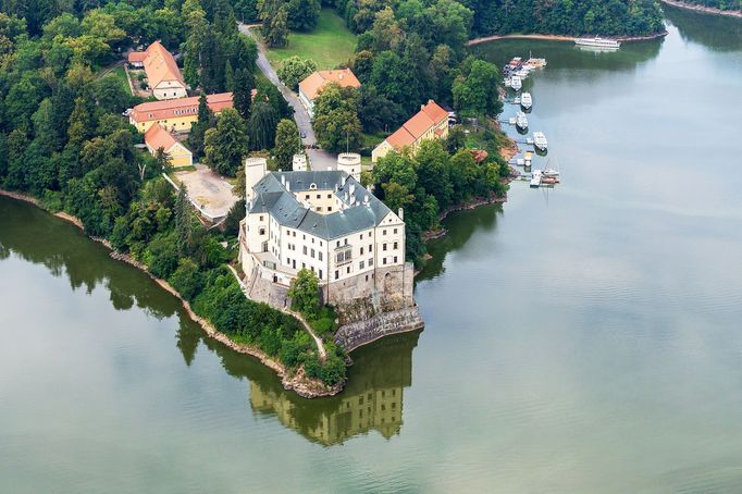 Vltava z výšky 2. Od Orlíku po Chuchli