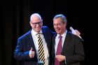 "Brexitovou" stranu UKIP opouští další bývalý předseda. Po Farageovi mizí i Nuttall
