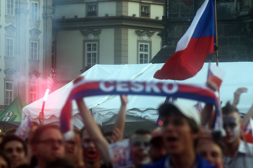 Fanoušci Eura na Staroměstském náměstí