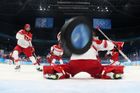 Hokejisté vstoupili do olympijských her nečekanou prohrou s Dánskem 1:2