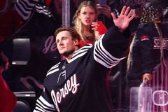Vaněček vychytal v NHL nulu, Hronek překonal rekord Fjodorova