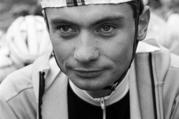 Radomír Šimůnek, čs. reprezentant v cyklokrosu před závodem Superprestige (1990).