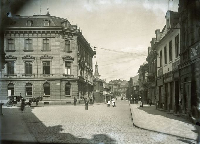 Ukázka z výstavy "Panoráma starého Mostecka", kterou až do konce března roku 2022 veřejnosti prezentuje Oblastní muzeum a galerie v Mostě.