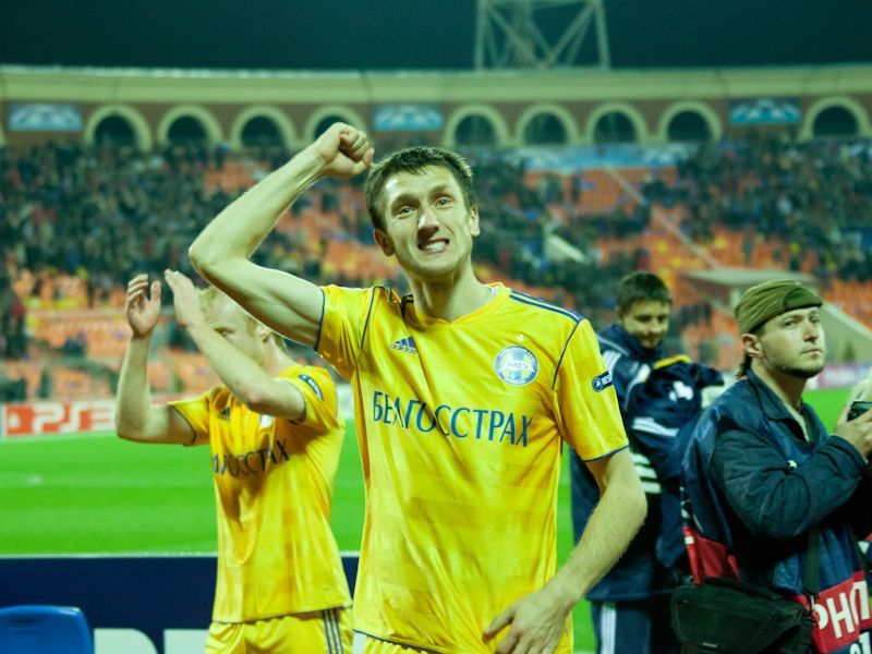 Fotbalisté BATE Borisov slaví postup do Ligy mistrů