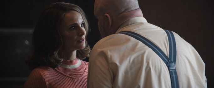 Natalie Portman jako Maddie a Pruitt Taylor Vince v roli Boba.