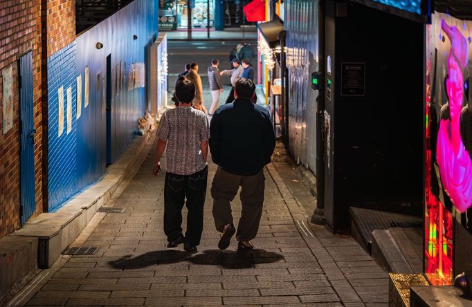 Jihokorejci si připomínají třetí výročí od tragédie, při níž 158 lidí přišlo o život v "halloweenské tlačenici" v Soulu. Redakce Aktuálně.cz navštívila místo incidentu.