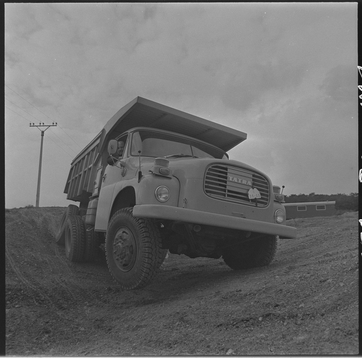 Tatra 148