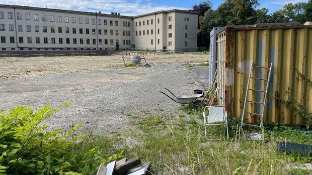 "Hala, jakou svět neviděl." Čtyřmiliardová stavba stojí, Ostravané se díře smějí