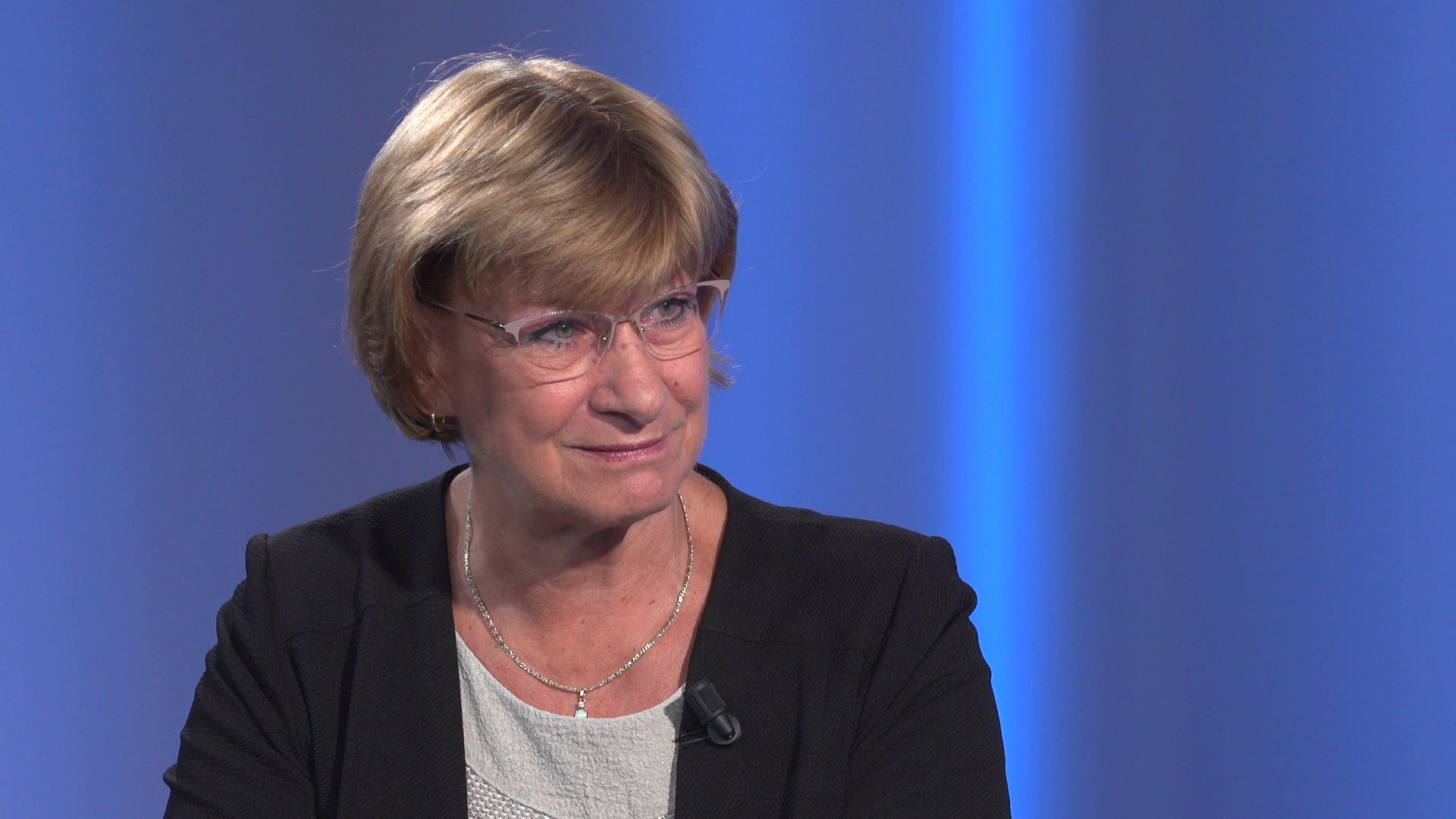 Třetina žáků na to nemá. Je to neskutečný chaos, říká ředitelka o přeplněných školách