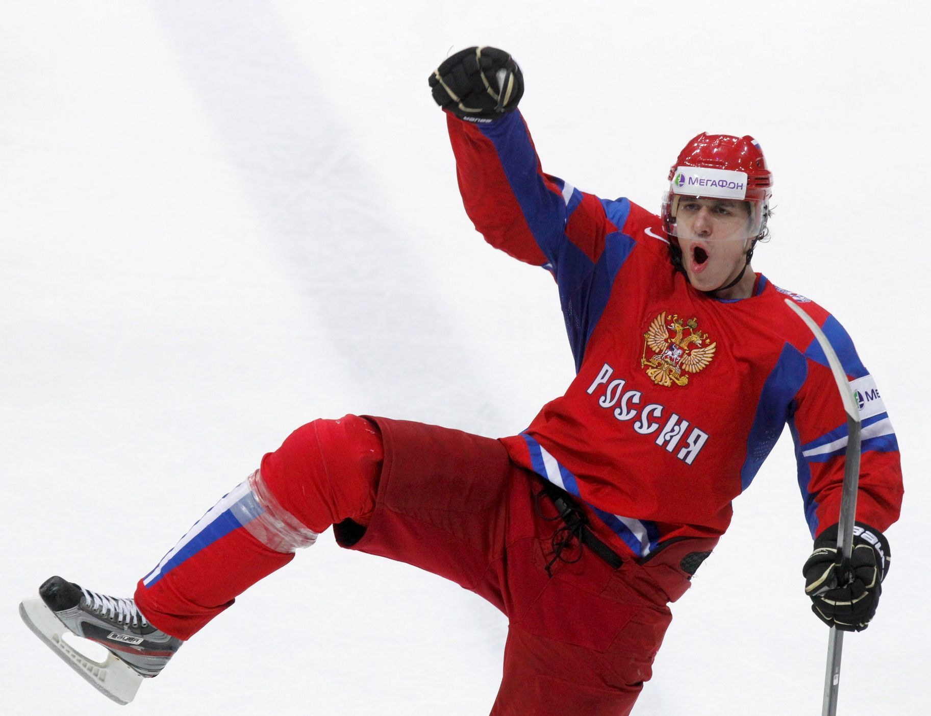 Malkin se raduje v semifinále MS Rusko - Finsko