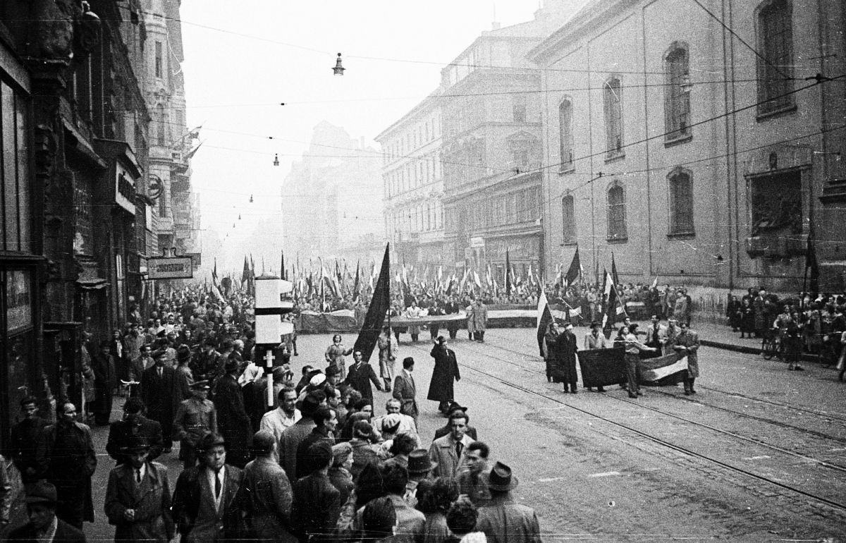 Jednorázové užití / Fotogalerie / Povstání v Maďarsku 1956 / Wiki