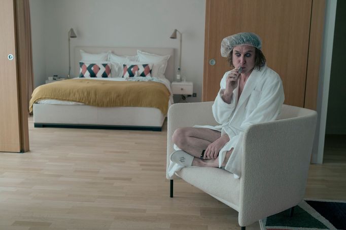 Lars Eidinger jako Gottfried.