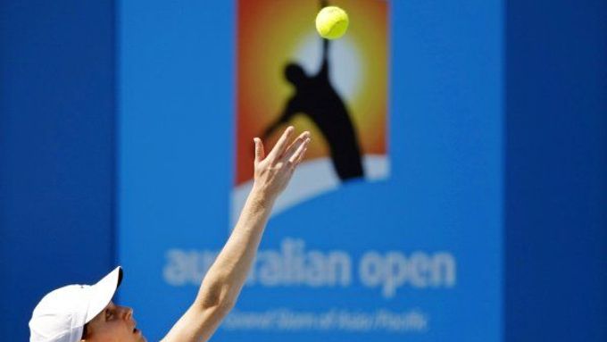 Loni si  Lucie Šafářová zahrála na Australian Open čtvrtfinále, letos vypadla hned na začátku.