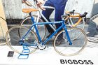 Mezi nejhezčí kola, na která bylo možné letos narazit na cyklistických výstavách a veletrzích, patřila bezesporu i produkce znovuzrozené české značky Favorit. Na snímku je městský sportovní model Bigboss na pražské výstavě For Bikes.