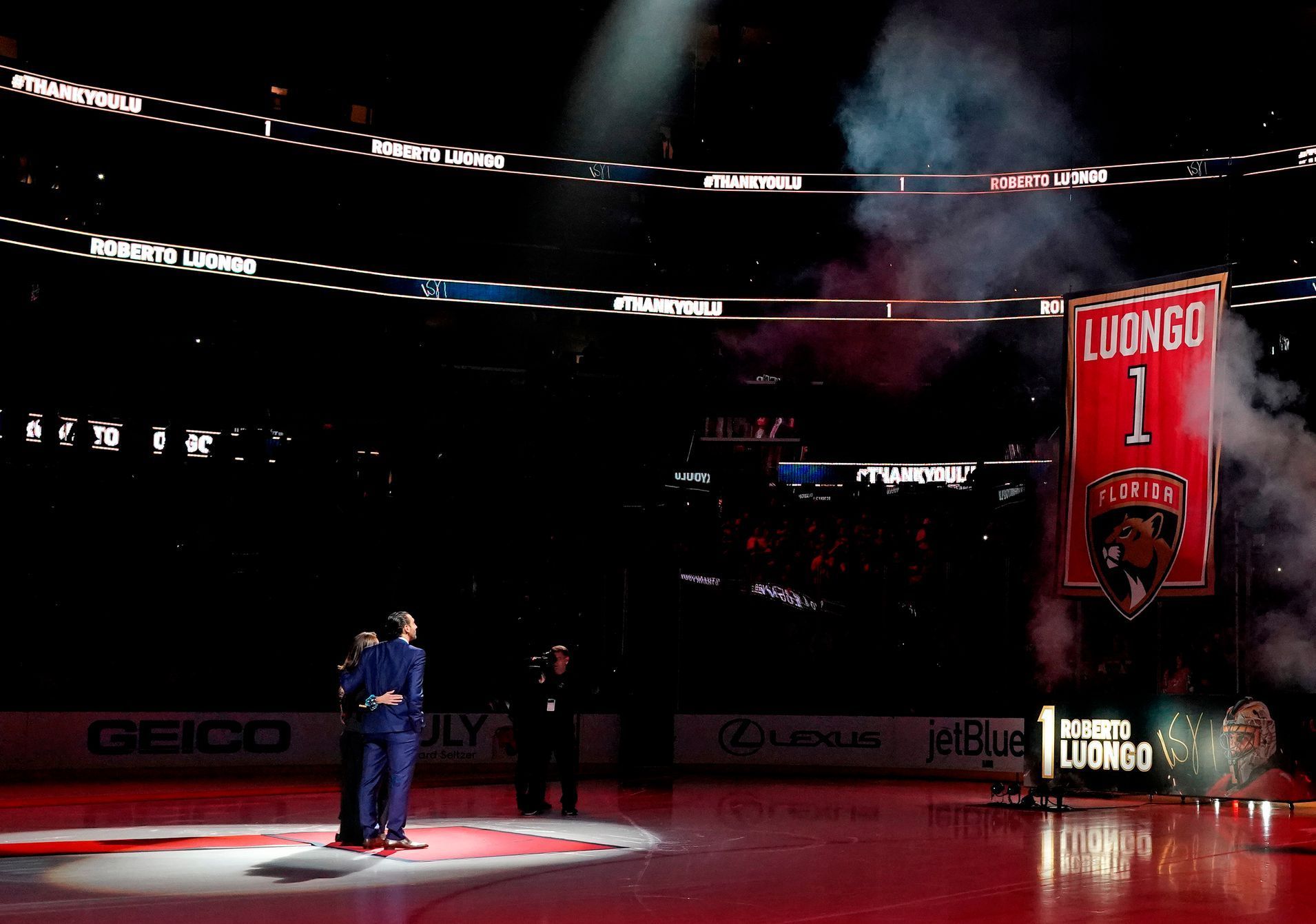 NHL 2019/20, Florida - Montreal: Bývalý brankář Roberto Luongo při slavnostním vyvěšení jeho dresu