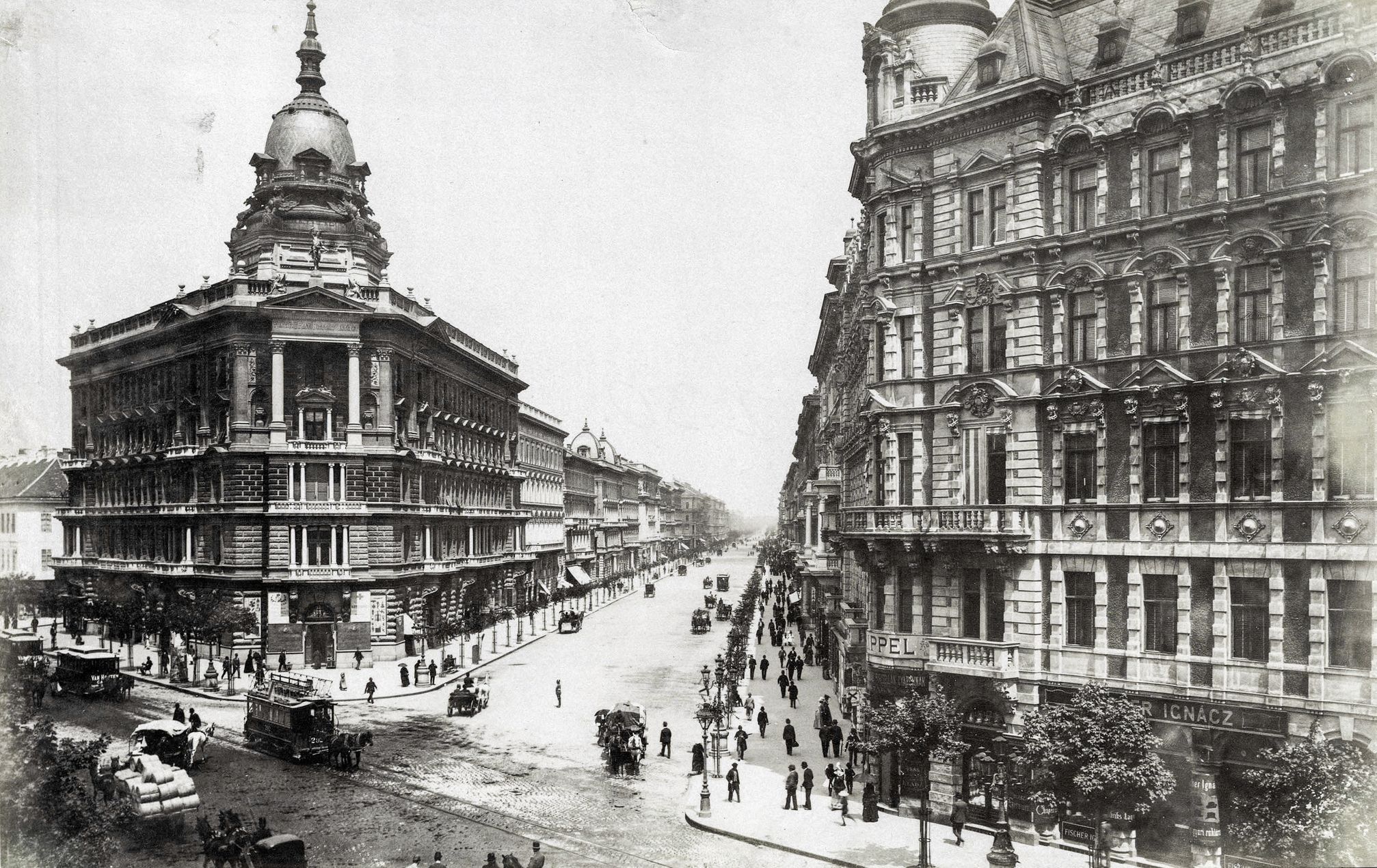 Budapešť, historie, Maďarsko, výročí, Zahraničí