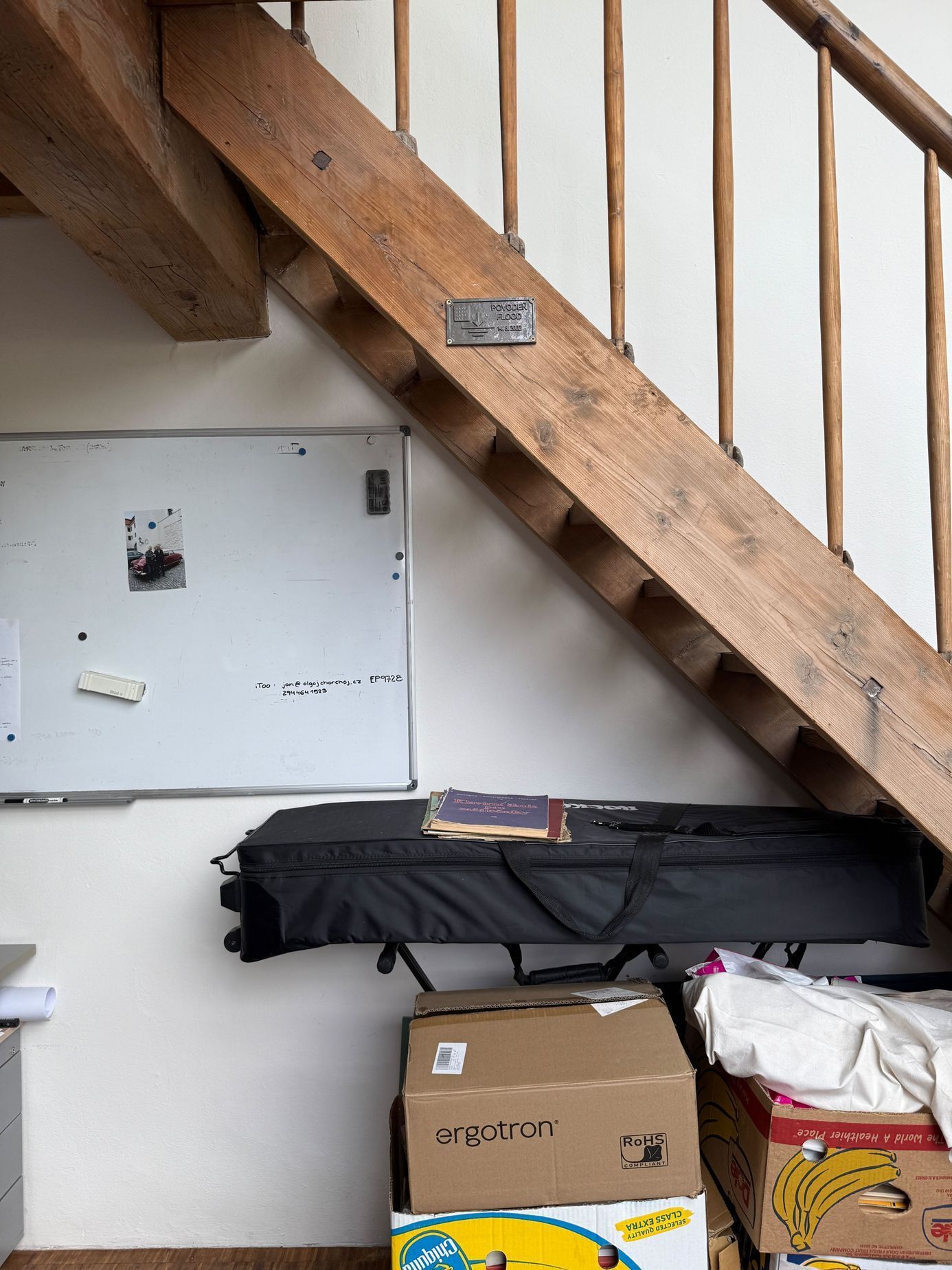 ateliér, sochy, Sochařský ateliér Jana Laudy, Olgoj Chorchoj