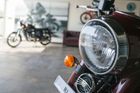 Spolupráce s firmou Mahindra začala před několika lety. Cílem bylo opět v Indii vyrábět motocykly Jawa jako v 50. a 60. letech 20. století. Na tuto výrobu navázala výroba motocyklů indické provenience Yezdi.