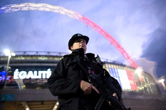 Stadion ve Wembley před fotbalovým zápasem Anglie - Francie