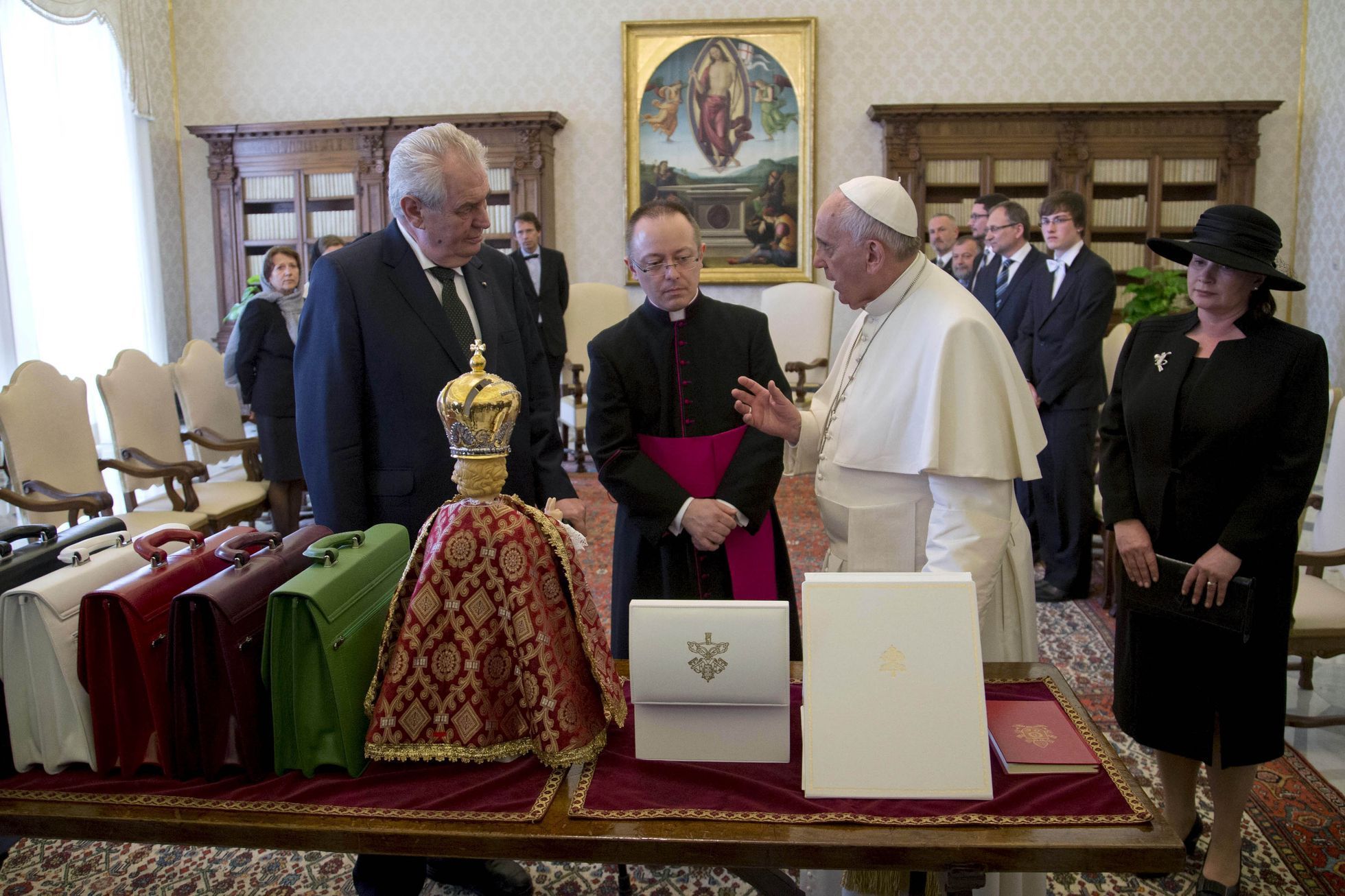 Fotogalerie k chystané grafice Zeman 2018 / Prezident Miloš Zeman se ve Vatikánu sešel s papežem Františkem. 24. 4. 2015