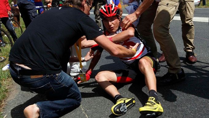 Na Tour de France tekla krev, pátá etapa připomínala masakr
