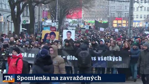 Slováci vyšli do ulic. 20 tisíc lidí uctilo památku zavražděného novináře