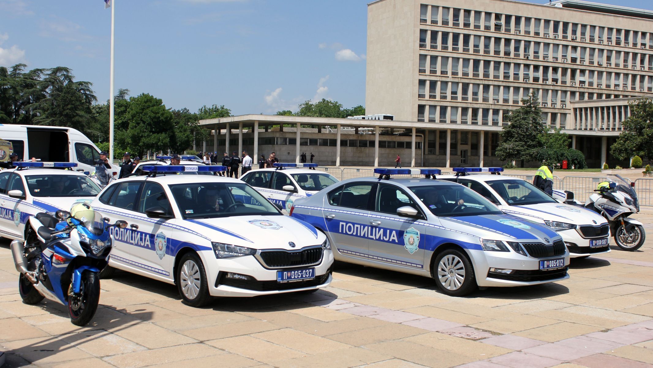 srbské policejní vozy Škoda