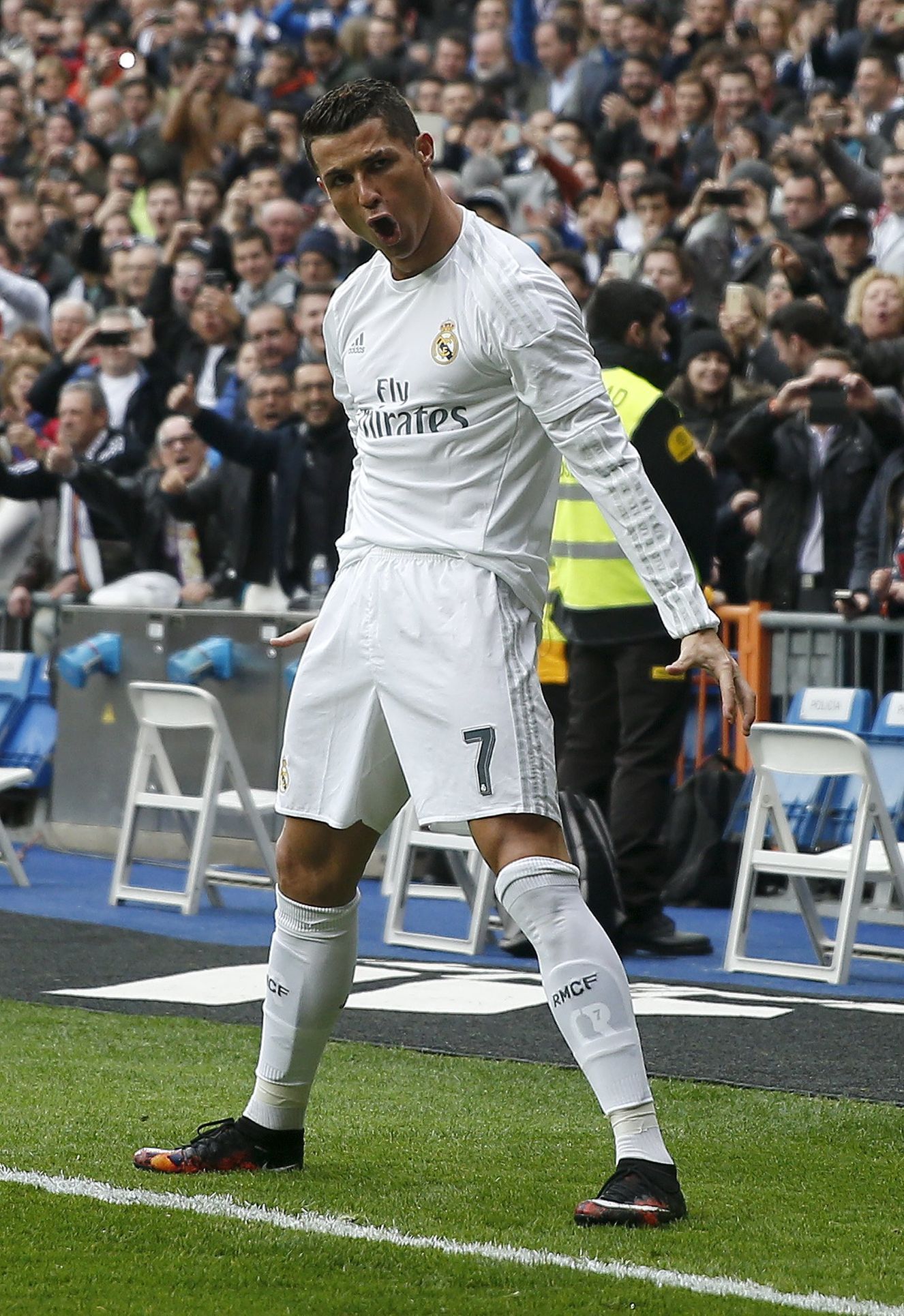Cristiano Ronaldo z Realu Madrid slaví gól v síti Bilbaa