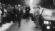 Tomáš Baťa, accompanied by Canadian Ambassador, is being welcomed by the crowd.