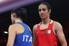 Šílenství. Boxerka na olympiádě zbila Italku, ta v slzách ani nepodala ruku