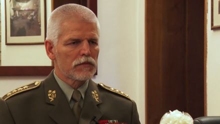 Češi hrozbu ze strany Ruska podceňují, říká generál Petr Pavel