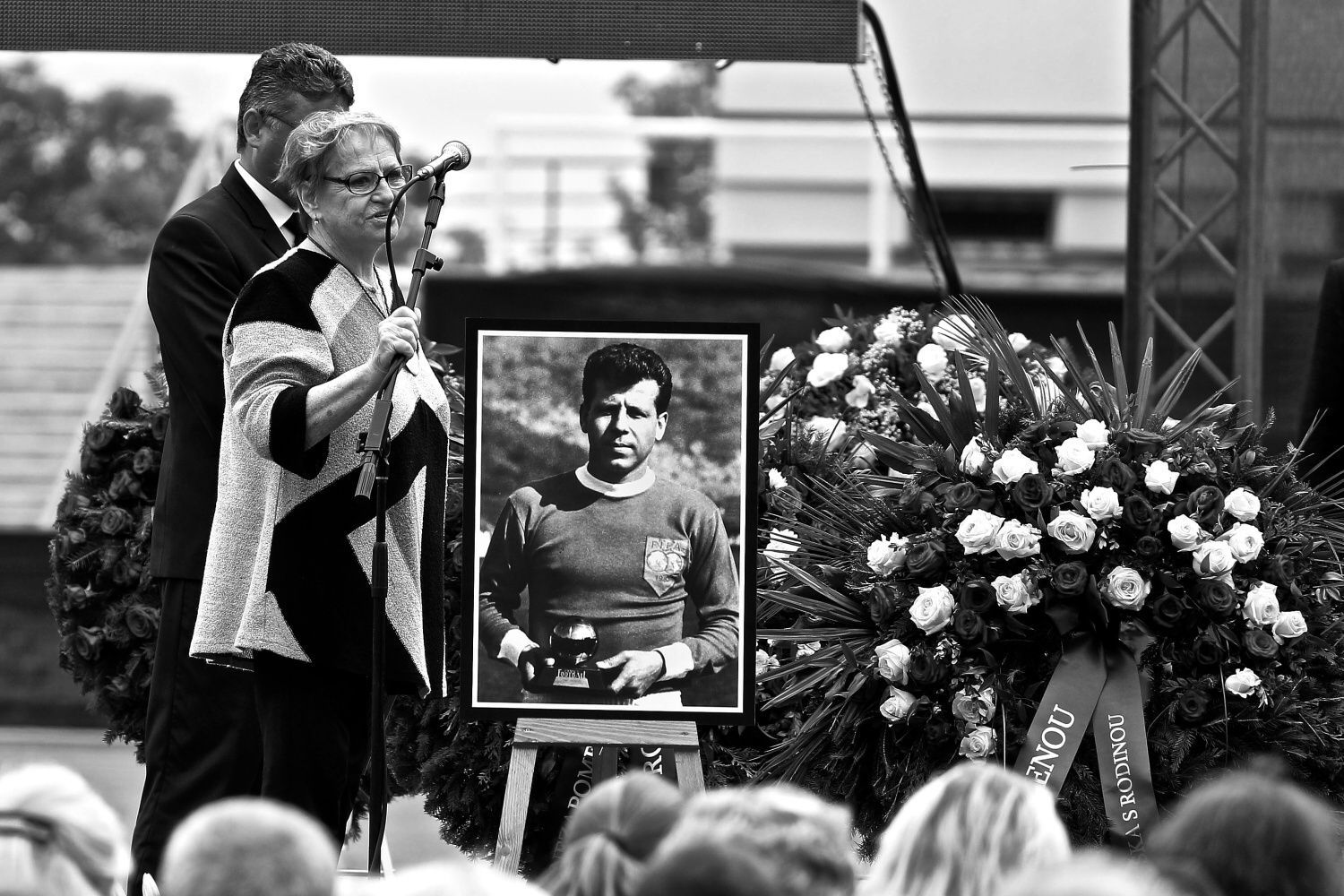 Pohřeb Josefa Masopusta - Věra Čáslavská