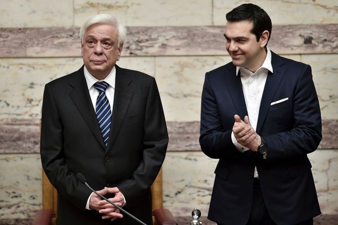 Nový řecký prezident Prokopis Pavlopulos a řecký premiér Alexis Tsipras.