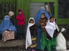 Řádění Tálibánců odnášejí v prvé řadě civilisté včetně dětí