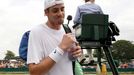 John Isner hrál v prvním kole rekordní zápas. Ve druhém kole pak vypadl ve třech setech