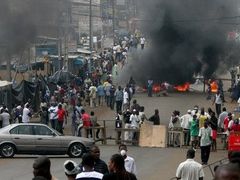 Protesty proti nezodpovědné vládě v ulicích Abidžanu