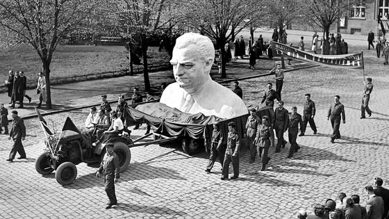 Fotoblog: Když 1. máj znamenal povinnou radost
