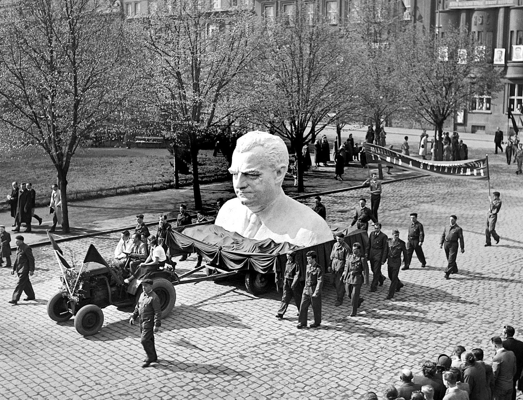 1. máj, socialismus