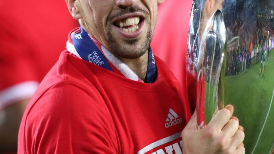 FOTO Ribérymu modlitba vyšla. Dal gól a řídil oslavy