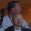 Jari Kurri za britským velvyslancem v ČR Mattem Fieldem sledují v semifinále MS 2024 Česko - Švédsko