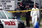 Při střelbě v texaském obchodním domě bylo zraněno devět lidí